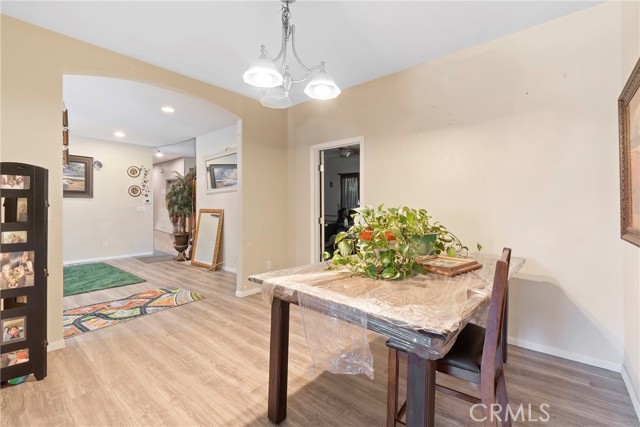 25785 Edgemont Court, San Bernardino CA: https://media.crmls.org/medias/b18c33cf-b660-4bf1-a5ec-e654e18876d3.jpg