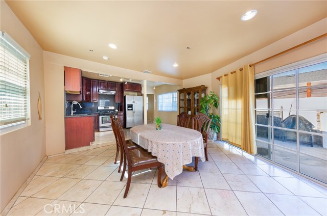 Detail Gallery Image 7 of 18 For 10425 Rainier St, Sun Valley,  CA 91352 - 3 Beds | 1 Baths