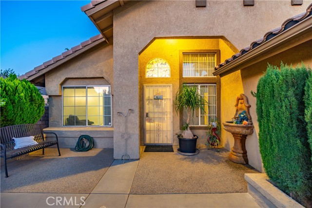 Detail Gallery Image 5 of 45 For 39764 Milan Dr, Palmdale,  CA 93551 - 4 Beds | 2 Baths