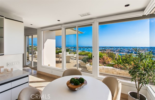 Detail Gallery Image 37 of 60 For 1535 Dolphin Terrace, Corona Del Mar,  CA 92625 - 3 Beds | 3/1 Baths