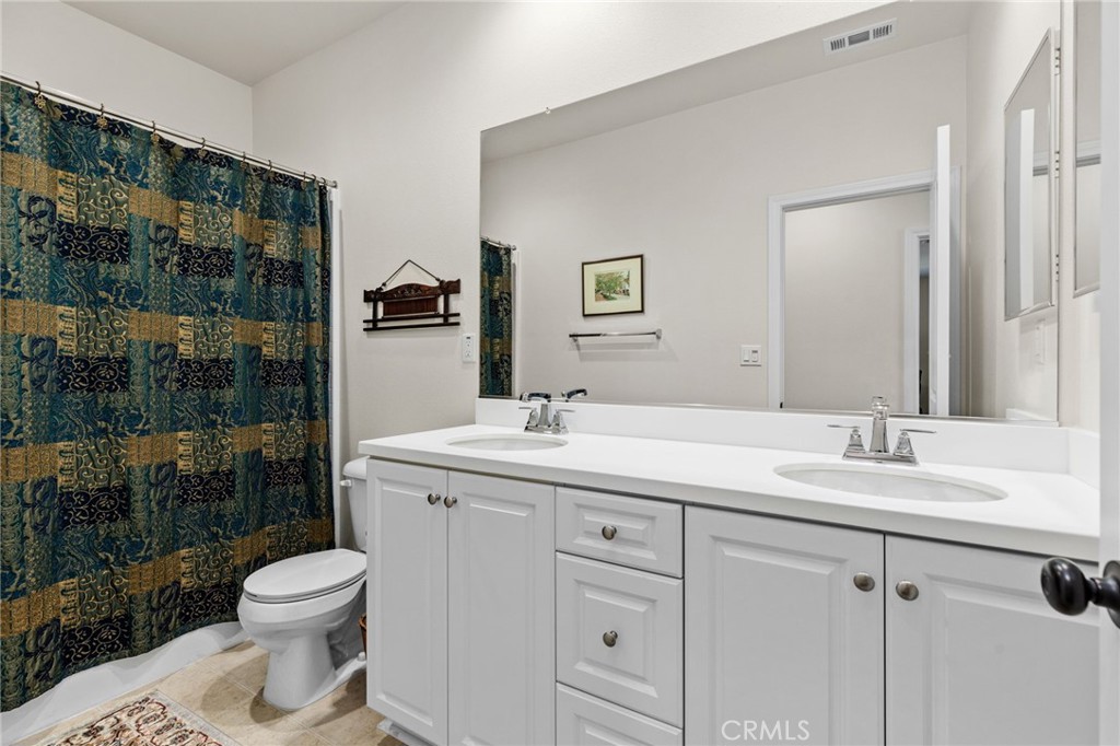 https://media.crmls.org/medias/b18d2e74-caab-46dc-92c6-47580f65f2c2.jpg?preset=X-Large