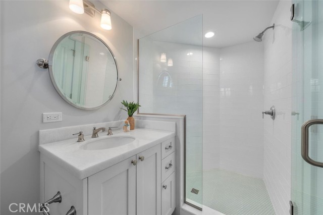 1605 Steinhart Avenue, Redondo Beach CA: https://media.crmls.org/medias/b18d4f1d-a84b-4b17-bfc8-f367714a8d8e.jpg