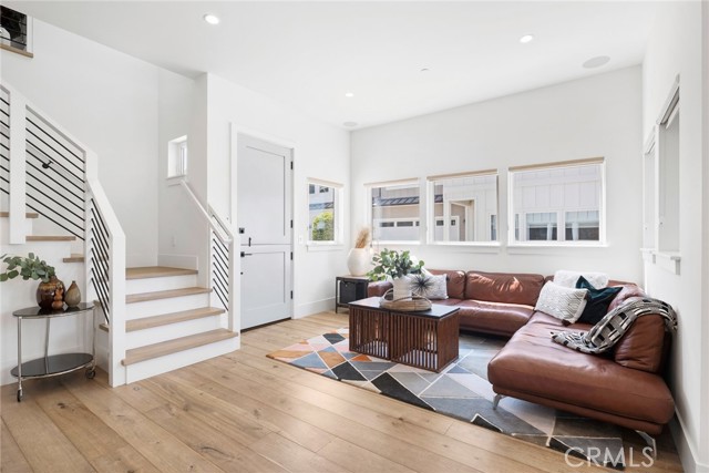 Detail Gallery Image 8 of 30 For 171 22nd St, Costa Mesa,  CA 92627 - 3 Beds | 3/1 Baths