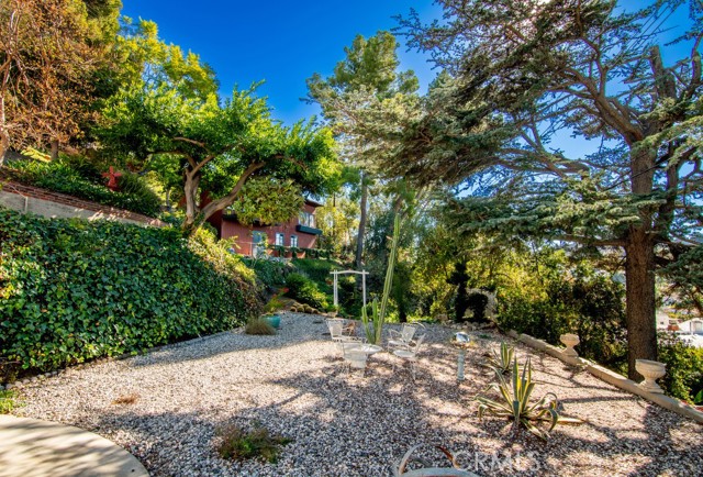 934 Highline Rd, Glendale CA: https://media.crmls.org/medias/b18e2a15-ec61-438a-81ae-abe29b9edf37.jpg