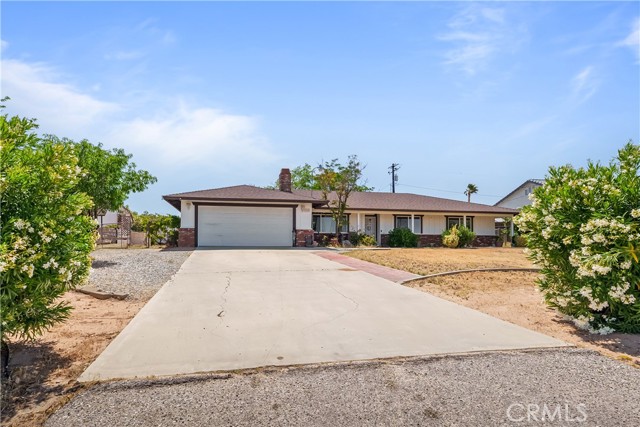 Detail Gallery Image 1 of 36 For 7558 Lobos Ave, Hesperia,  CA 92345 - 4 Beds | 3 Baths