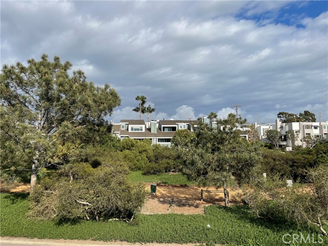 205 Valley Drive, Hermosa Beach, California 90254, 2 Bedrooms Bedrooms, ,2 BathroomsBathrooms,Residential,Sold,Valley,SB22038846