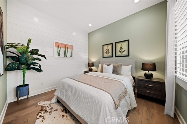 142 Salt spg, Irvine CA: https://media.crmls.org/medias/b1918c49-32de-4d1d-a9fb-e3a8bd74eb45.jpg