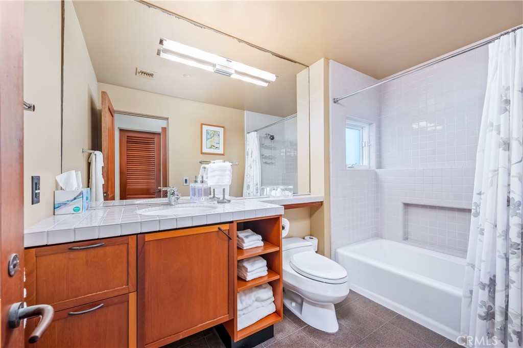 MLS #OC25123964 image #43