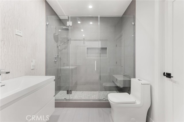 5965 Nora Lynn Drive, Woodland Hills CA: https://media.crmls.org/medias/b19316a0-a674-4eee-83e2-2010c2d83b25.jpg
