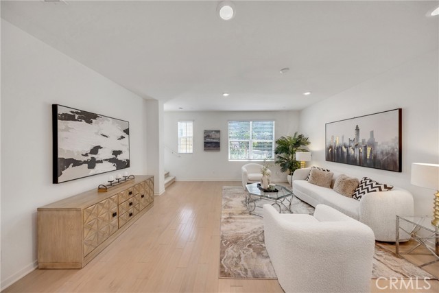Detail Gallery Image 7 of 12 For 3201 Marigold Cir, Diamond Bar,  CA 91765 - 2 Beds | 2/1 Baths