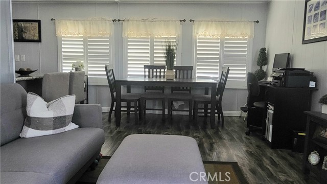 Detail Gallery Image 9 of 21 For 20652 Lassen St #114,  Chatsworth,  CA 91311 - 2 Beds | 2 Baths