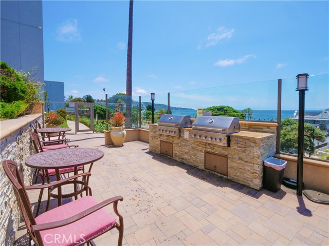 Detail Gallery Image 30 of 35 For 620 the Village #210,  Redondo Beach,  CA 90277 - 1 Beds | 1 Baths