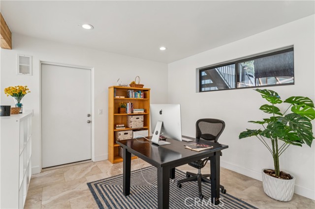 Detail Gallery Image 11 of 57 For 113 Brentwood, Lake Arrowhead,  CA 92352 - 6 Beds | 5/1 Baths