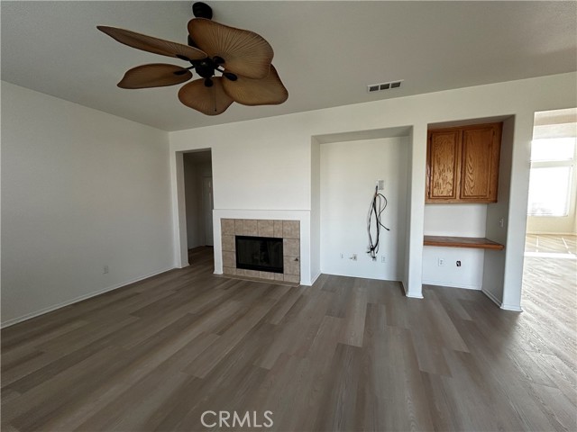 Detail Gallery Image 8 of 27 For 4210 Cloudywing Rd, Hemet,  CA 92545 - 5 Beds | 3 Baths