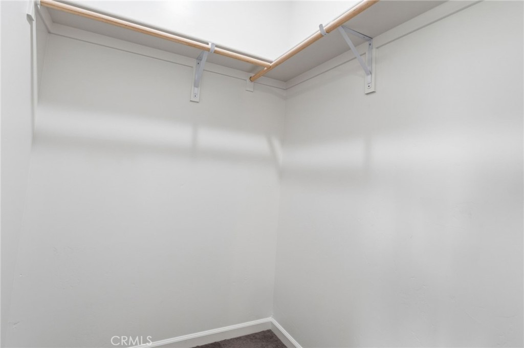 https://media.crmls.org/medias/b1961c49-9d30-434d-9c8d-50f19de6ddbb.jpg?preset=X-Large