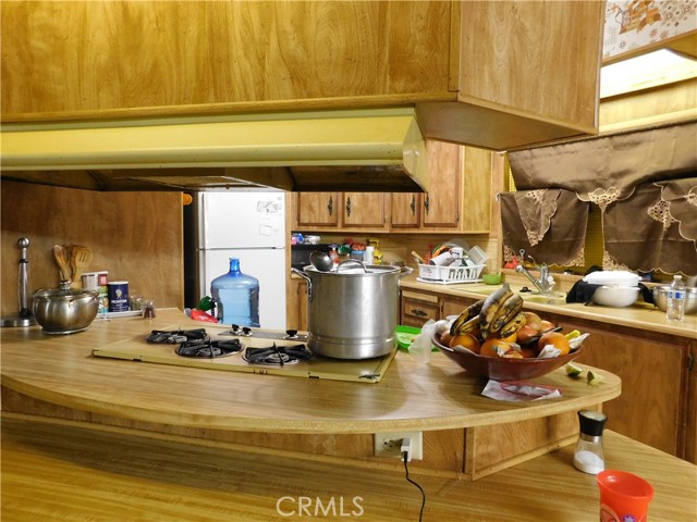 272 Desert Breeze Drive, California City CA: https://media.crmls.org/medias/b1967f8a-d582-414a-ae8e-fbf41a8fe97e.jpg