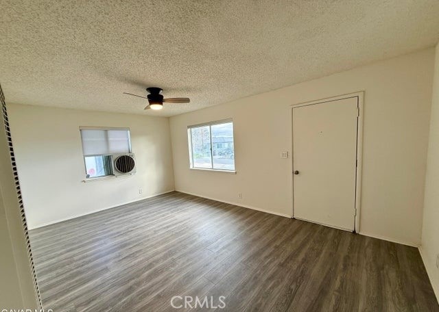 Detail Gallery Image 4 of 8 For 44411 Kingtree, Lancaster,  CA 93534 - 3 Beds | 1 Baths