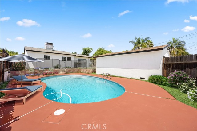 3125 Fillmore Avenue, Bakersfield CA: https://media.crmls.org/medias/b19840a6-7e55-4c54-9d26-1cbd10cb6cb8.jpg