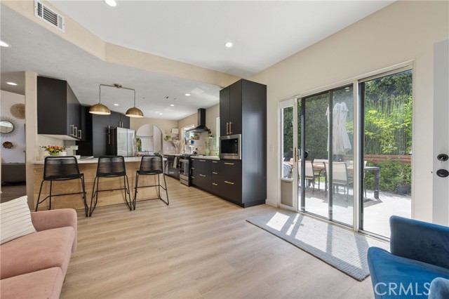 13646 1/2 Dronfield Avenue, Sylmar CA: https://media.crmls.org/medias/b198727c-a8ca-43c5-952b-0bcc64d5c0c6.jpg