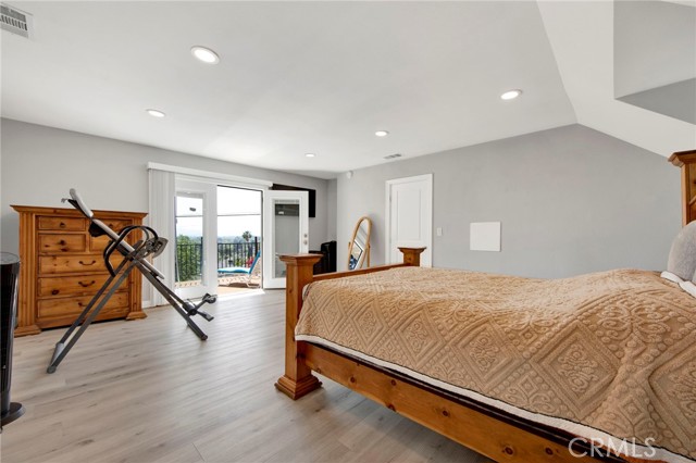 Detail Gallery Image 13 of 24 For 11823 Wish Ave, Granada Hills,  CA 91344 - 4 Beds | 2 Baths