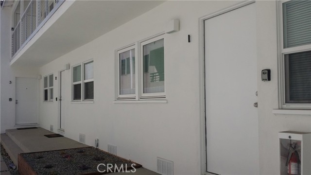 Detail Gallery Image 2 of 7 For 4402 S Centinela Ave #1,  Los Angeles,  CA 90066 - 1 Beds | 1 Baths