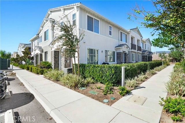 Detail Gallery Image 3 of 24 For 16502 Casa Grande Ave #321,  Fontana,  CA 92336 - 2 Beds | 2/1 Baths