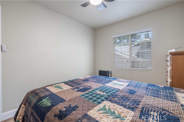 Detail Gallery Image 17 of 28 For 225 Sunset Ln, Sugarloaf,  CA 92386 - 2 Beds | 1 Baths