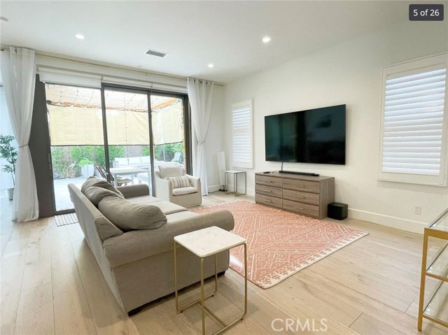 Detail Gallery Image 5 of 26 For 120 Statura, Irvine,  CA 92602 - 4 Beds | 4 Baths