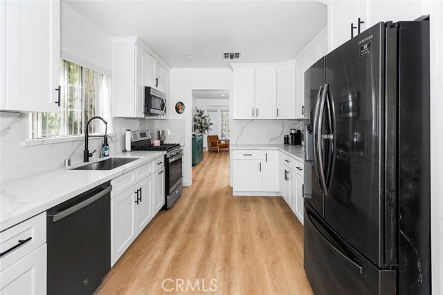 Detail Gallery Image 27 of 56 For 6608 Saint Clair Ave, North Hollywood,  CA 91606 - 4 Beds | 3 Baths