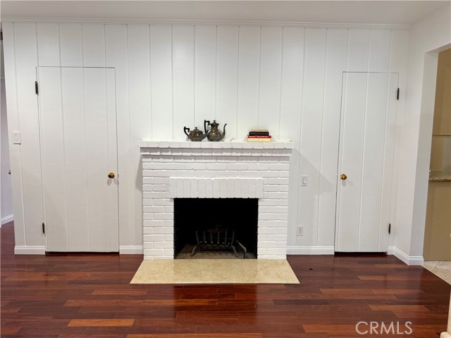 Detail Gallery Image 11 of 18 For 5517 Woodman Ave., Sherman Oaks,  CA 91401 - 4 Beds | 3 Baths