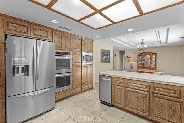 14511 Pine Court, Riverside CA: https://media.crmls.org/medias/b19f1ff2-96cb-47f8-aee8-5c5ce91e3994.jpg