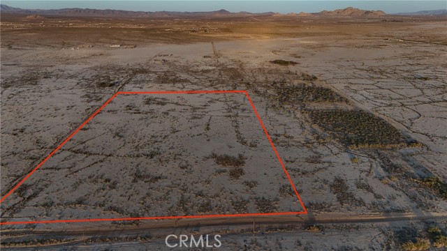 Detail Gallery Image 2 of 11 For 732 Locust Ave, Lucerne Valley,  CA 92356 - – Beds | – Baths