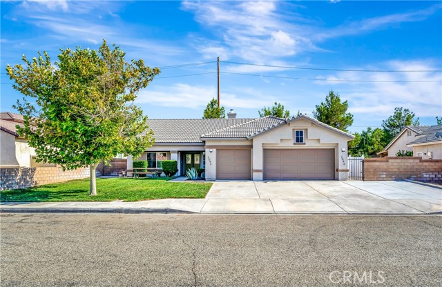 Detail Gallery Image 5 of 57 For 2040 W Avenue J7, Lancaster,  CA 93536 - 5 Beds | 3 Baths