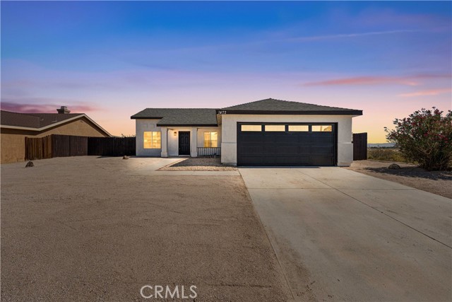 1472 Bedford Avenue, Rosamond CA: https://media.crmls.org/medias/b19fee13-1c38-4d46-b44f-c6258c876c46.jpg