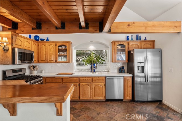 1088 Nadelhorn Drive, Lake Arrowhead CA: https://media.crmls.org/medias/b1a038df-20fe-4e33-82dc-5ca47b8fdc92.jpg