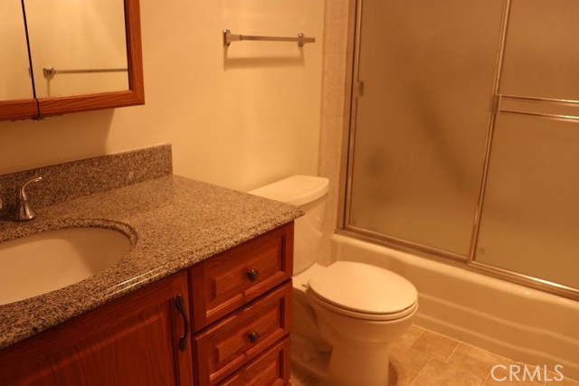 Detail Gallery Image 7 of 13 For 985 W 9th, San Pedro,  CA 90731 - 4 Beds | 2 Baths