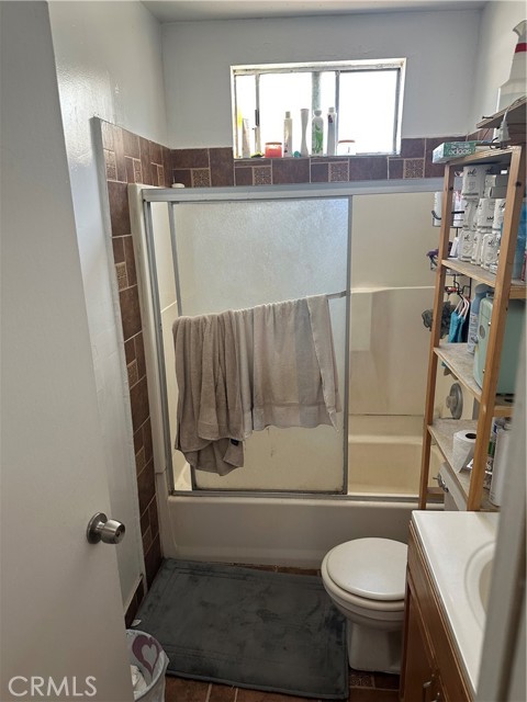 201 W Raymond Street, Compton CA: https://media.crmls.org/medias/b1a07001-cdb6-4286-8cf7-1c2ecd8c7ccc.jpg