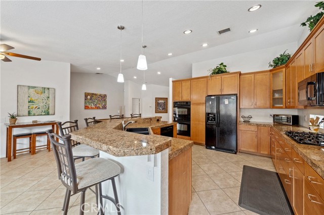 Detail Gallery Image 5 of 36 For 51565 Avenida Carranza, La Quinta,  CA 92253 - 3 Beds | 2 Baths
