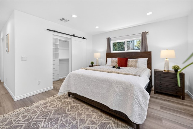 Detail Gallery Image 15 of 37 For 22647 Clarendon St, Woodland Hills,  CA 91367 - 3 Beds | 2 Baths
