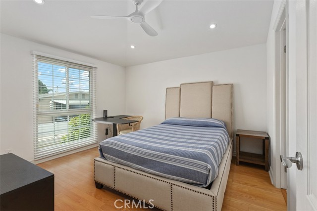 Detail Gallery Image 13 of 23 For 2101 E 15th St #7,  Newport Beach,  CA 92663 - 2 Beds | 1/1 Baths