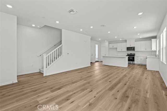 16031 Cochise Court, Chino CA: https://media.crmls.org/medias/b1a16e85-965c-430f-966c-ccc51c6286eb.jpg