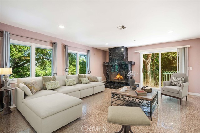 Detail Gallery Image 9 of 24 For 3300 Beaudry, Glendale,  CA 91208 - 4 Beds | 4 Baths