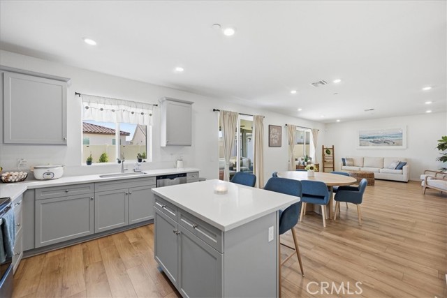 Detail Gallery Image 6 of 43 For 29168 Cahill Ct, Winchester,  CA 92596 - 5 Beds | 2/1 Baths