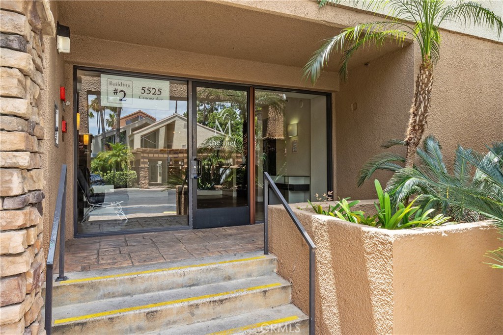 5525 Canoga Avenue #218