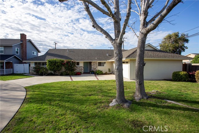 Detail Gallery Image 7 of 32 For 2506 E Roberta Dr, Orange,  CA 92869 - 3 Beds | 2 Baths