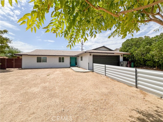 Detail Gallery Image 1 of 26 For 61601 Desert Air Rd, Joshua Tree,  CA 92252 - 3 Beds | 2 Baths