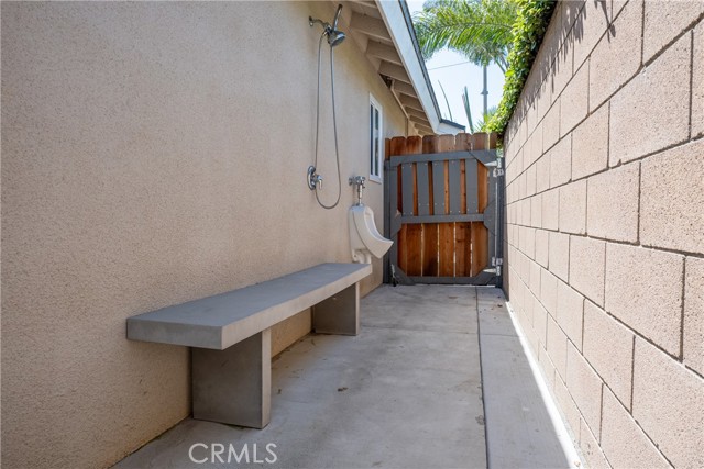 Detail Gallery Image 27 of 43 For 2818 Portola Dr, Costa Mesa,  CA 92626 - 3 Beds | 2 Baths