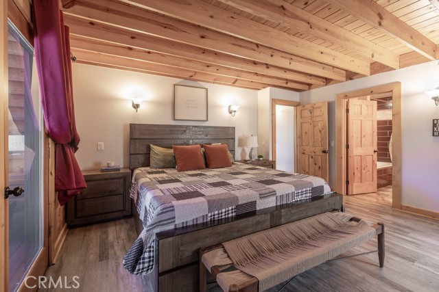 893 Silver Tip Drive, Big Bear CA: https://media.crmls.org/medias/b1a4a05e-a97e-431c-abf8-84854a26bf81.jpg