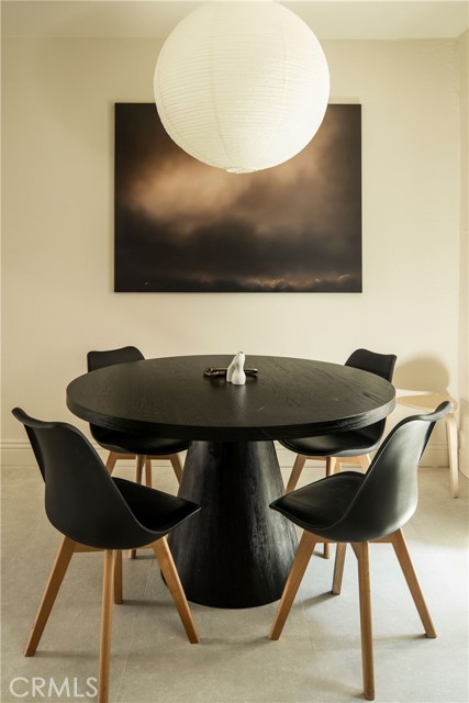 Detail Gallery Image 5 of 17 For 13025 Roselle Ave #4,  Hawthorne,  CA 90250 - 2 Beds | 1 Baths