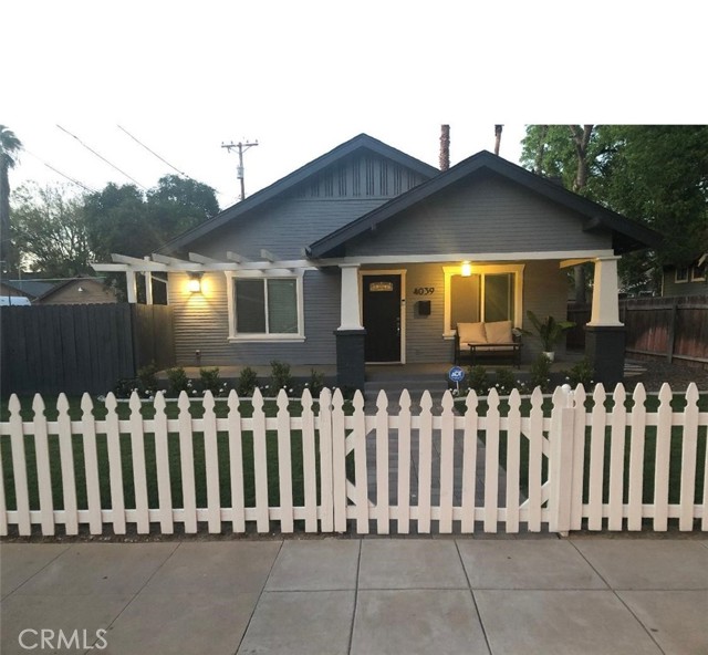 4039 4th St, Riverside, CA 92501